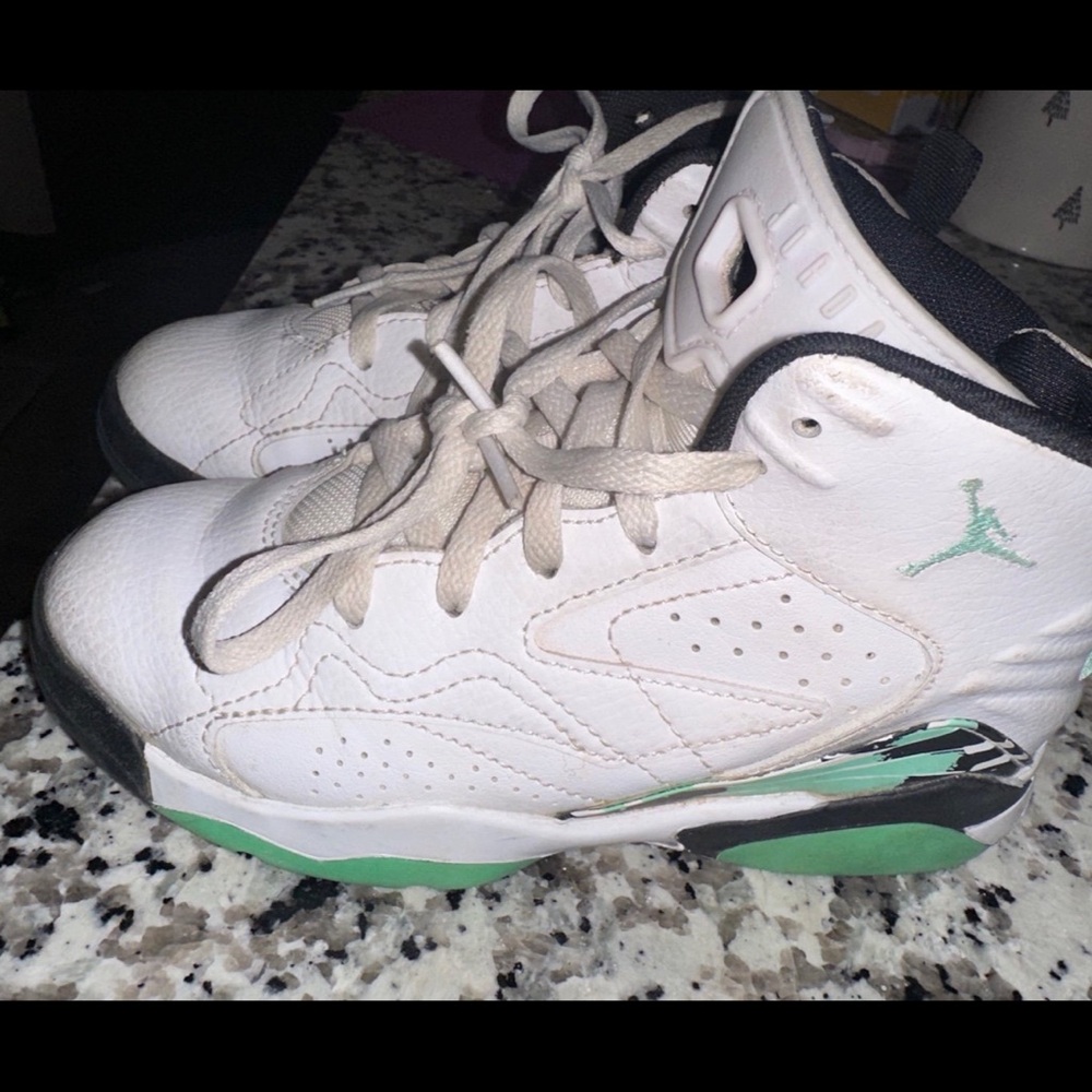 Jordan 11c Jordan Jumpman MVP in White/Green Glow/Black